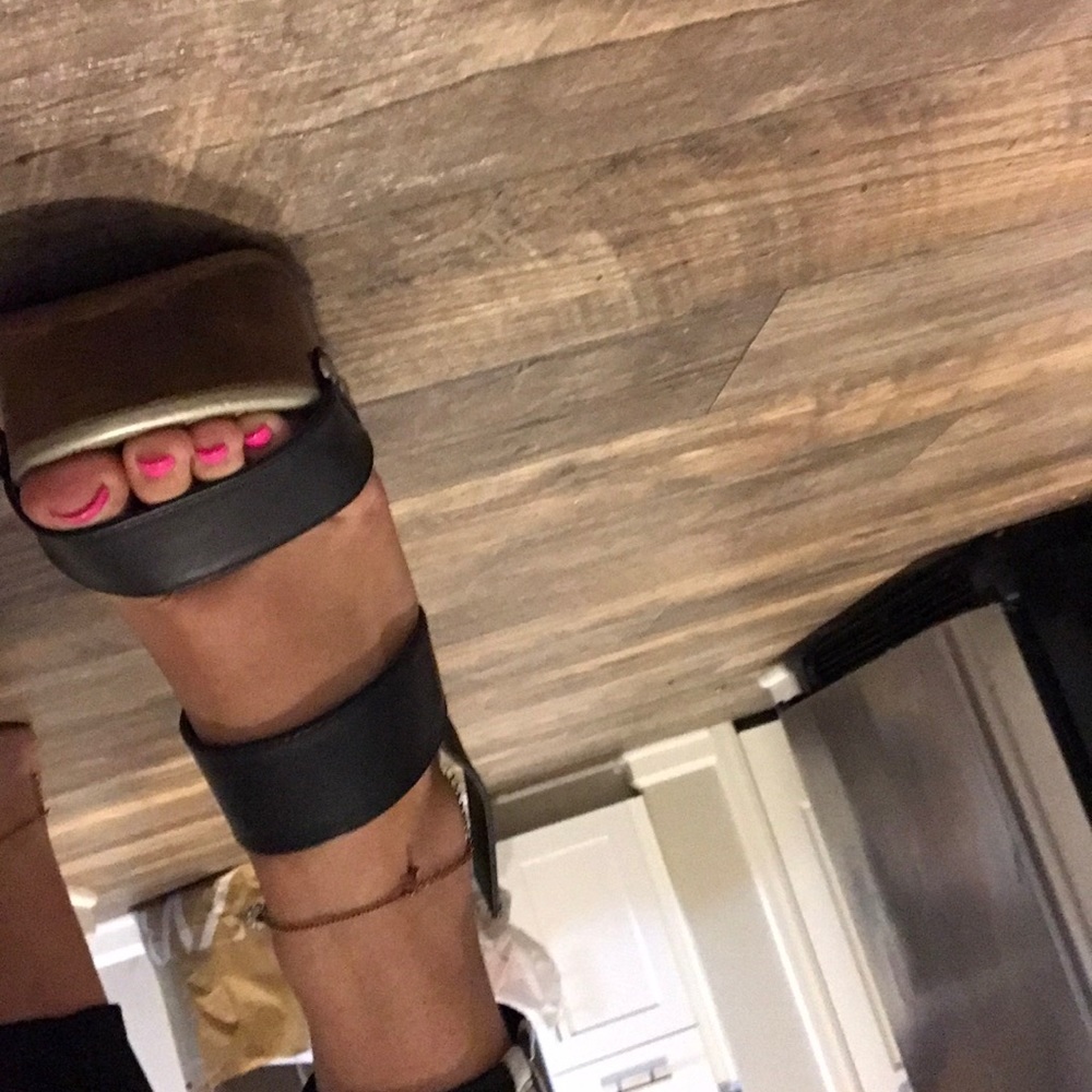 Heels size 8 - Picture 3 of 3